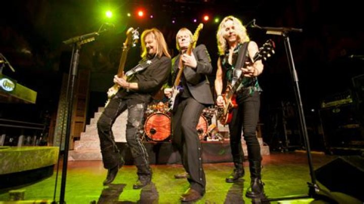 Are styx still touring?