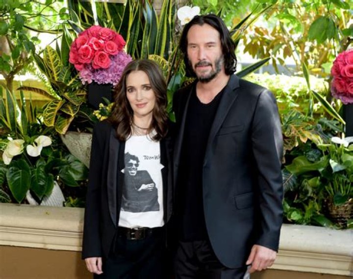 Are winona and keanu reeves married?