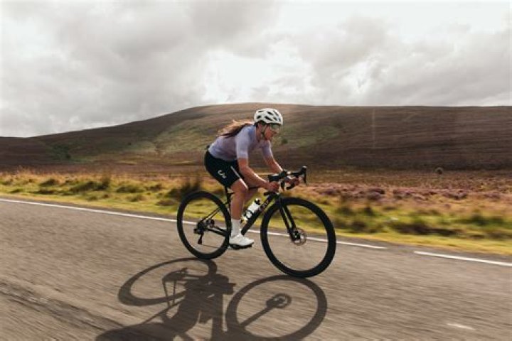 Can cyclist ride in the middle of the road?