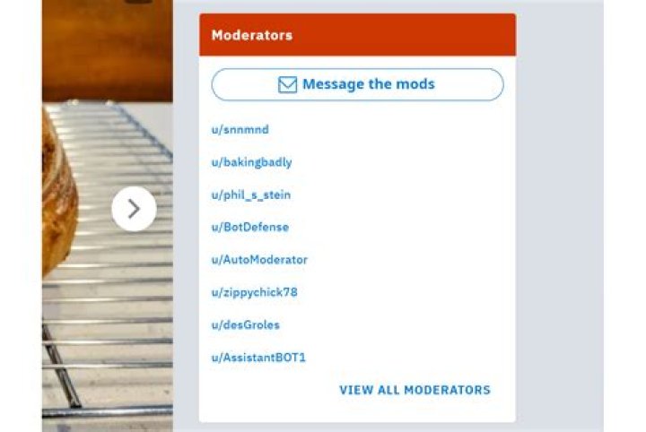 Can reddit moderators see your email?