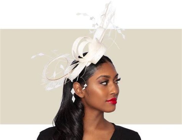 Can you wear fascinator?