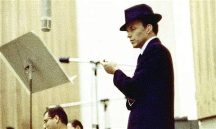 Did frank sinatra wear a fedora?