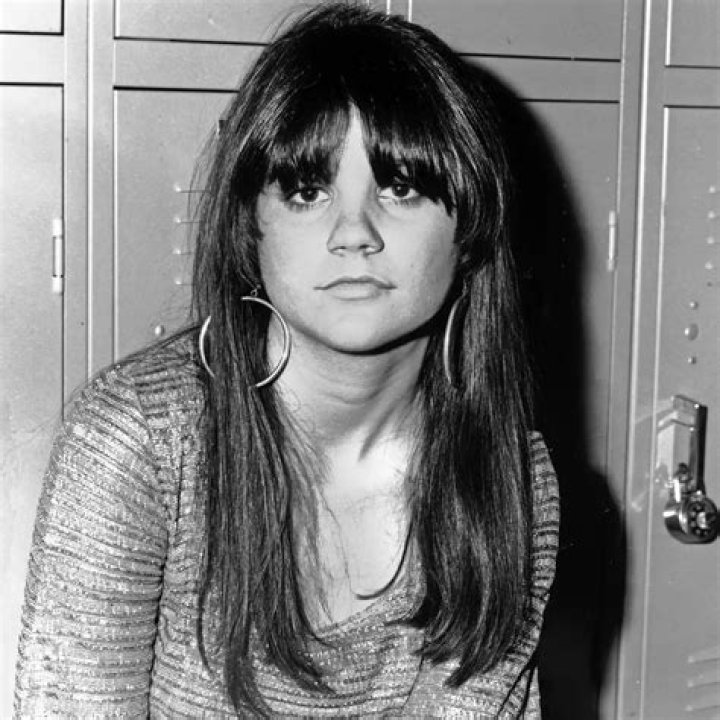 Did linda ronstadt sing someday soon?