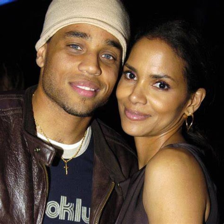 Did michael ealy date halle berry?