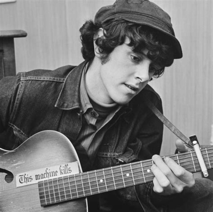 Did paul mccartney sing on mellow yellow?