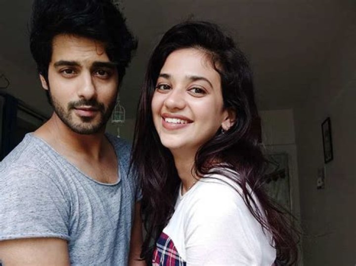 Did shruti and abrar break up?