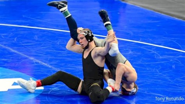 Did spencer lee tear both acls?
