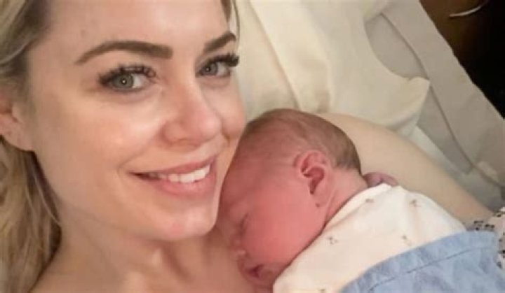 Does anna geary have siblings?