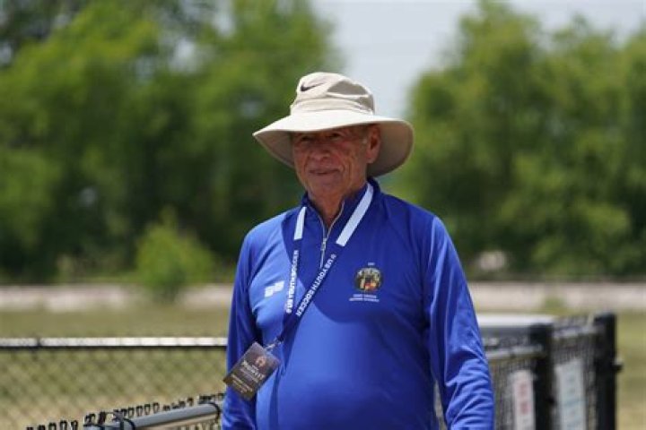 Does ayso pay referees?