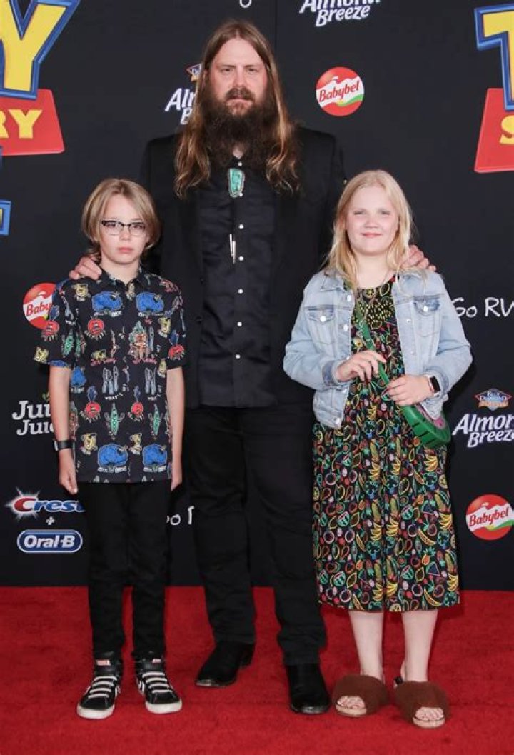 Does chris stapleton have a daughter?