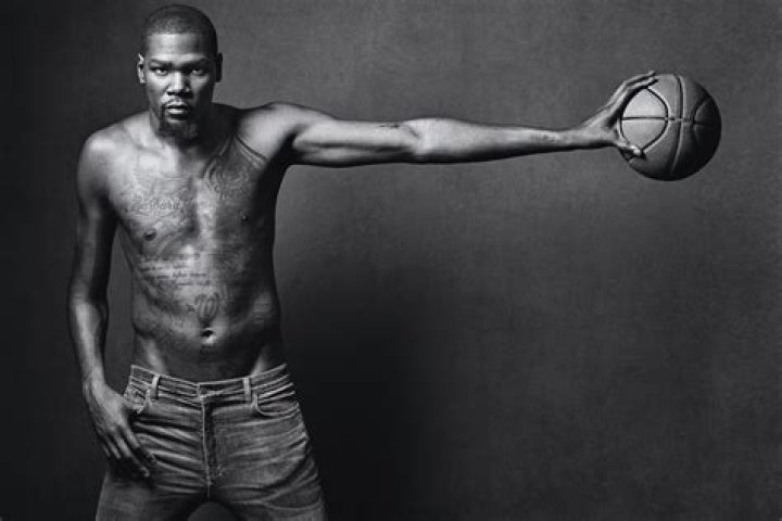 Does kevin durant have a ring?