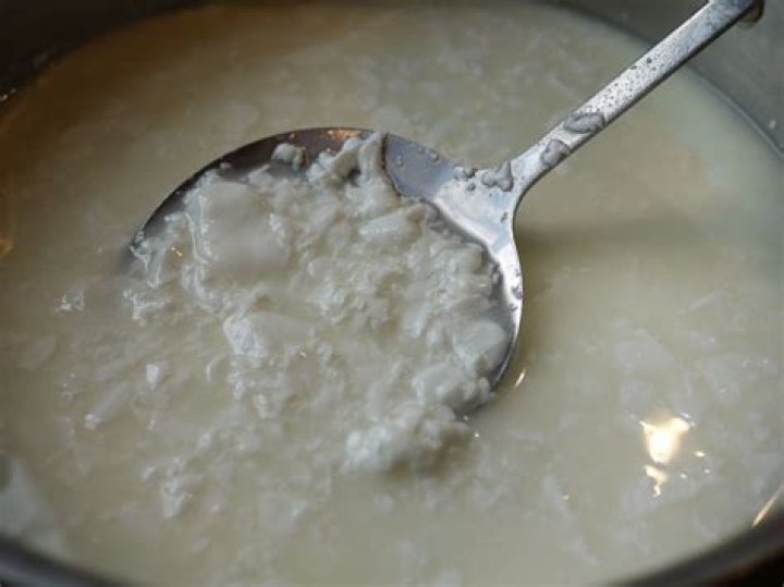 Does milk curdle when boiled?