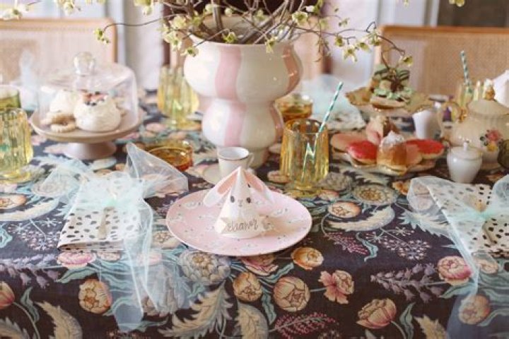 Has a tea party?