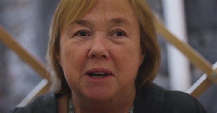 Has pauline quirke left birds of a feather?