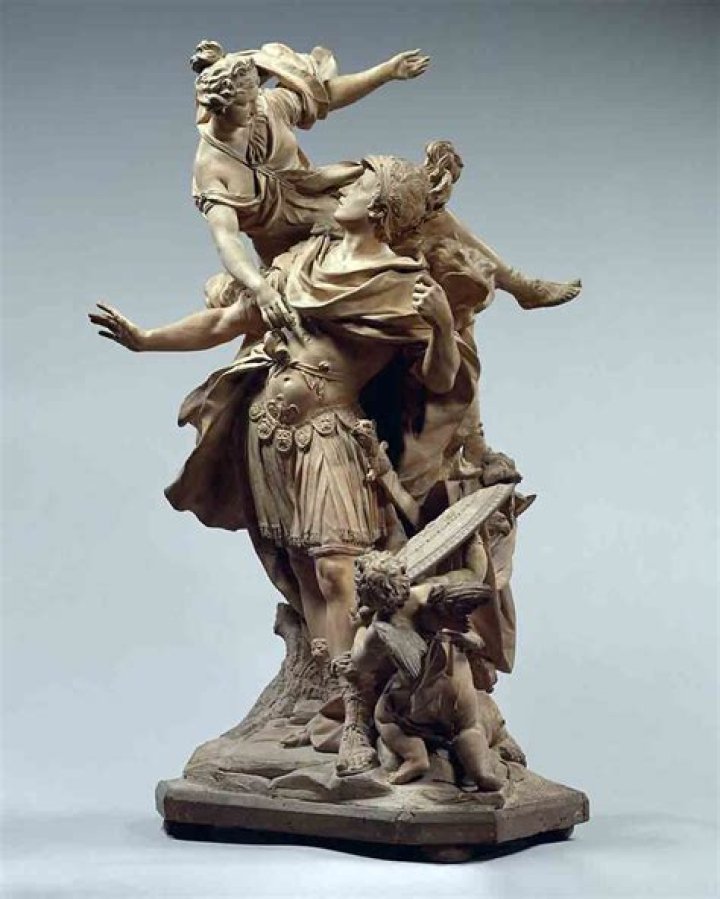 How does venus help aeneas?