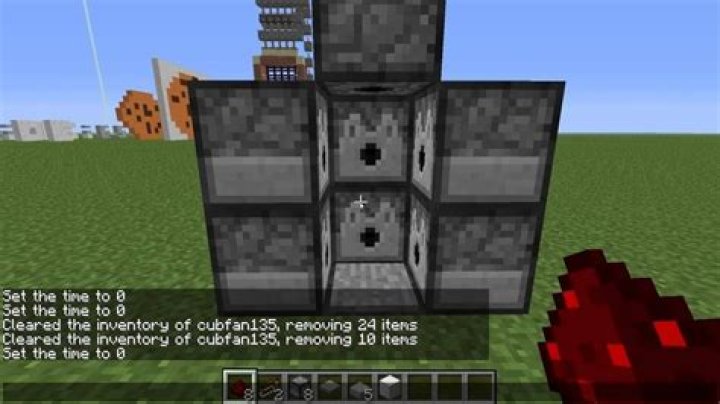 How to make an automatic armor equipper?