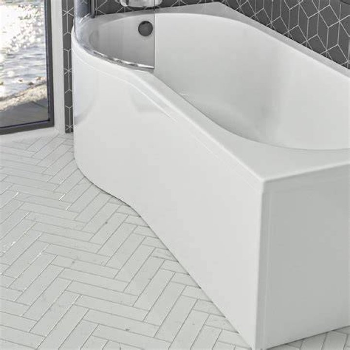 How to remove a p shaped bath panel?