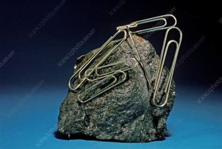 Is lodestone a natural magnet?