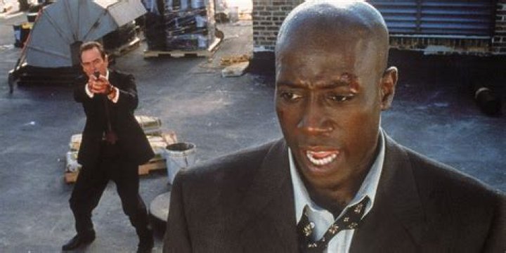 Is u s marshals a sequel to the fugitive?