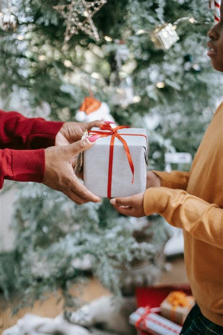 Should i let my 15-year-old daughter date?