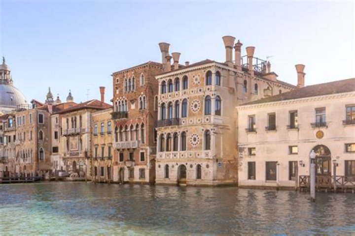 Was the venetian sold?