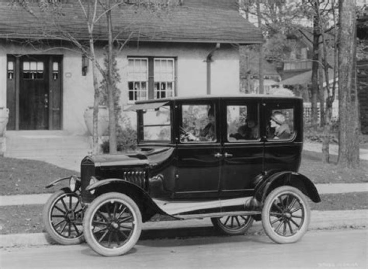 Were cars affordable in the 1920s?