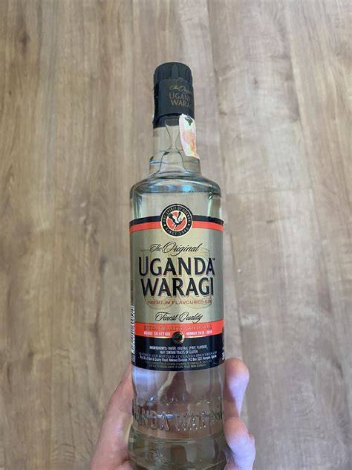 What does waragi taste like?