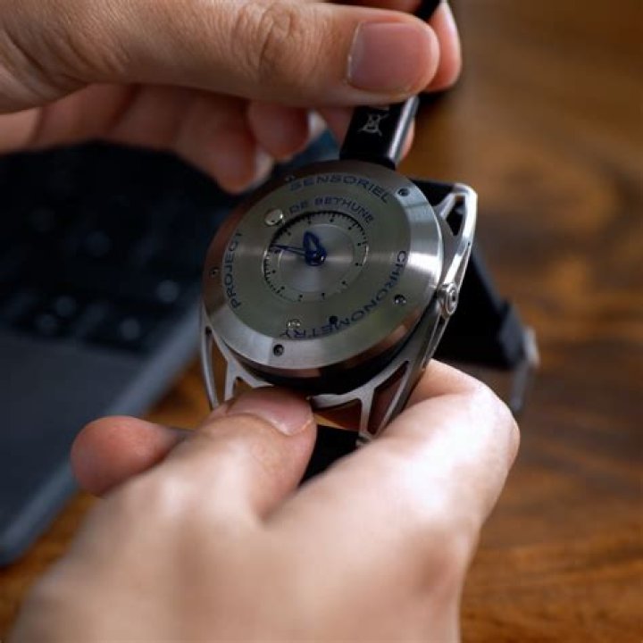 What is a sentence for chronometry?