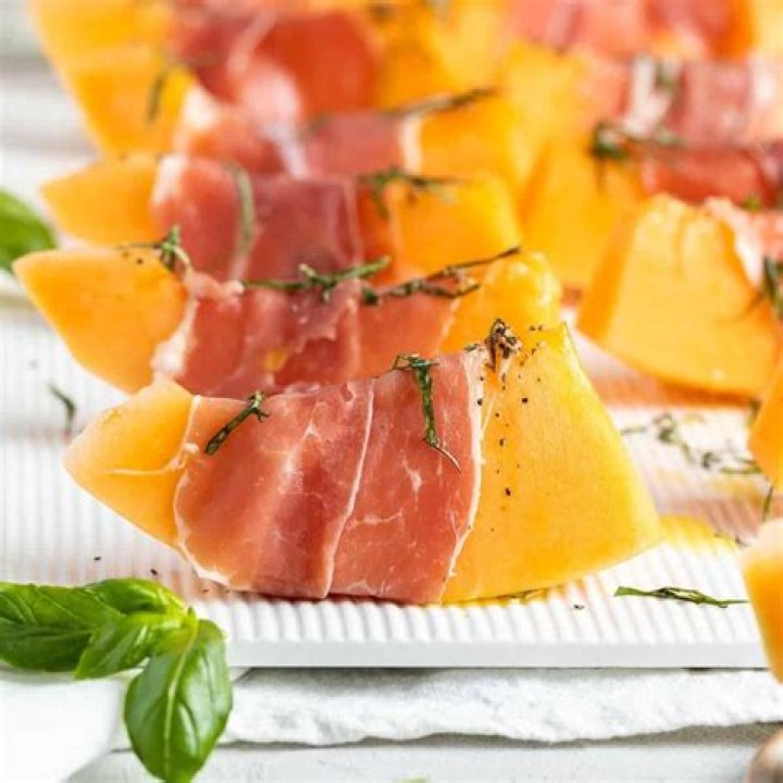 What is prosciutto e melone?