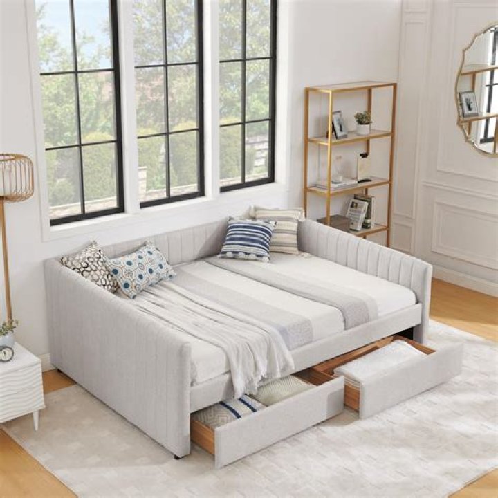 What sizes do daybeds come in?
