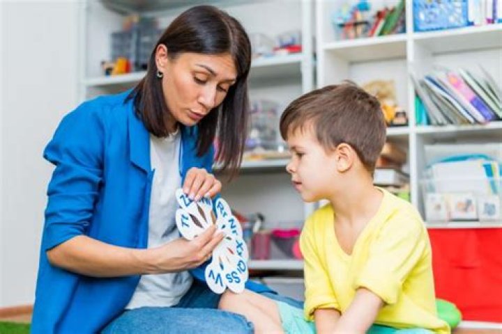 Whats an eal teacher?