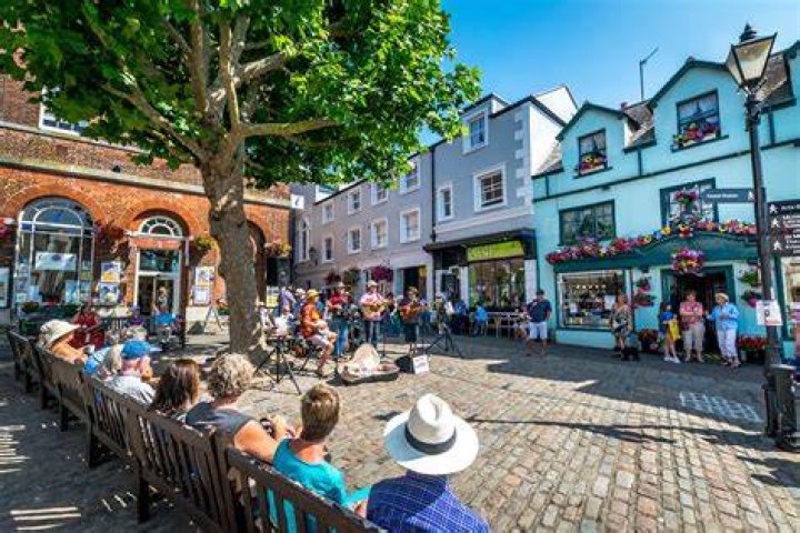 Whats on in bridport?