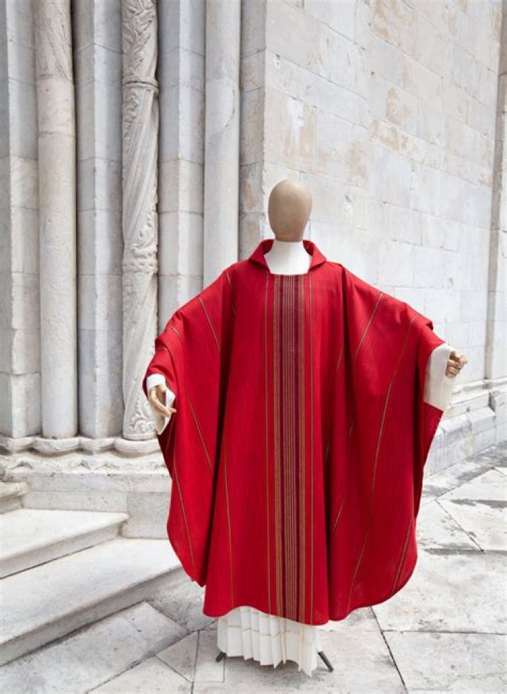 When are red vestments worn?