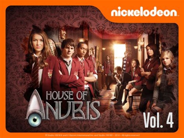 When did nina leave house of anubis?