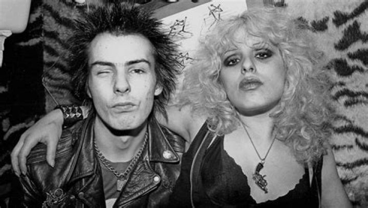 When did sid vicious join the pistols?