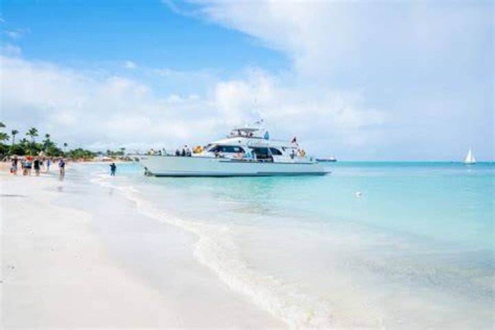 When is the best time to go to antigua?