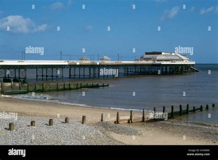 When was cromer pier built?