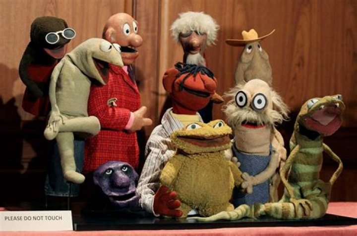When were puppets made?