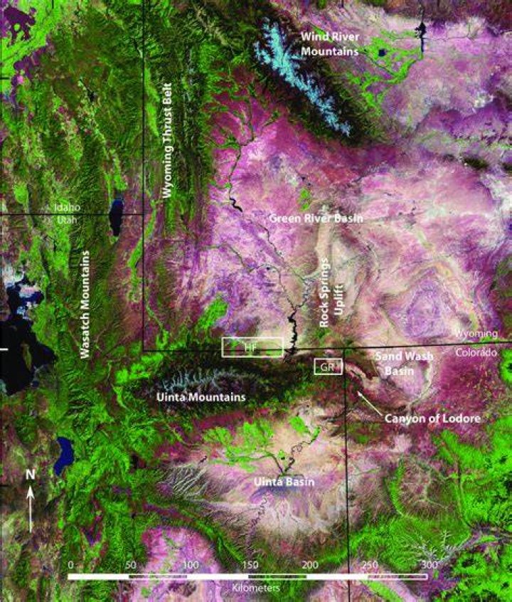 Where are uinta mountains?