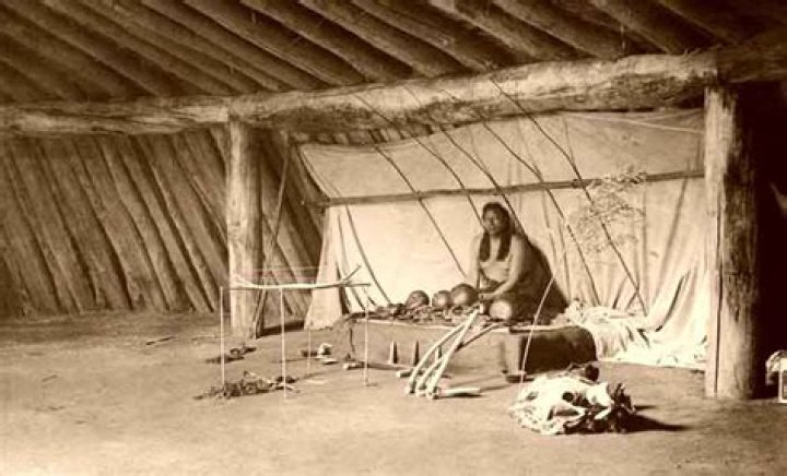 Where did the arikara tribe live?