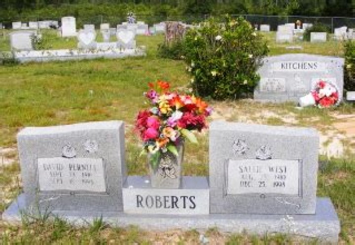 Where is pernell roberts?