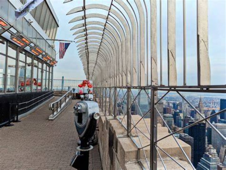 Where is the observation deck on the empire state building?