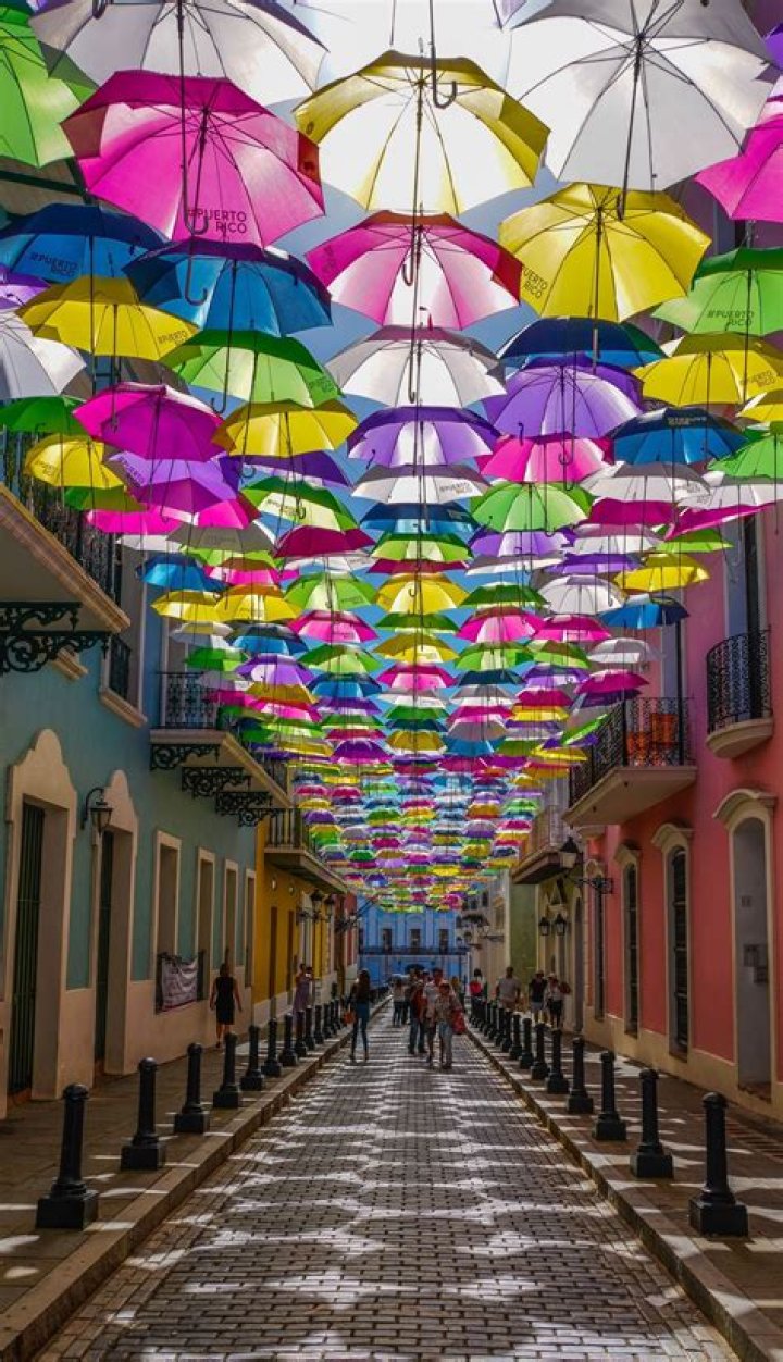 Where is umbrella street in san juan?