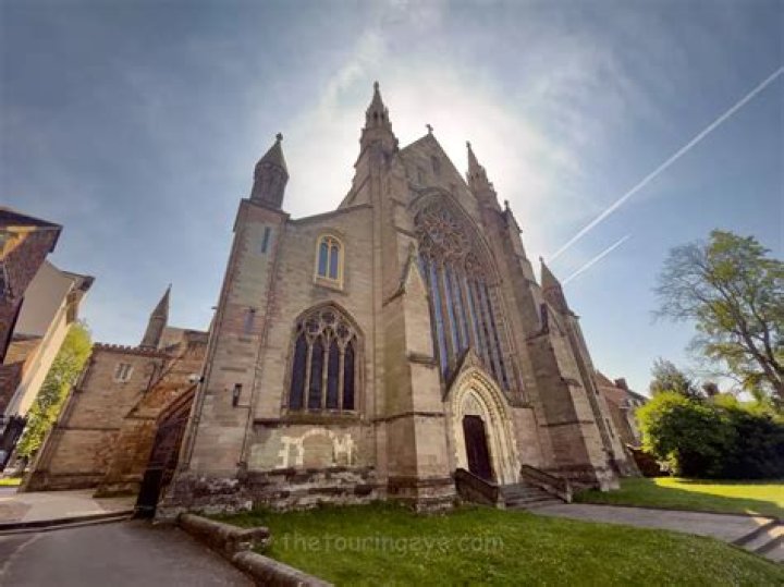 Where is worcester cathedral?