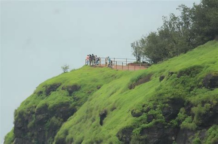 Which is better matheran or mahabaleshwar?