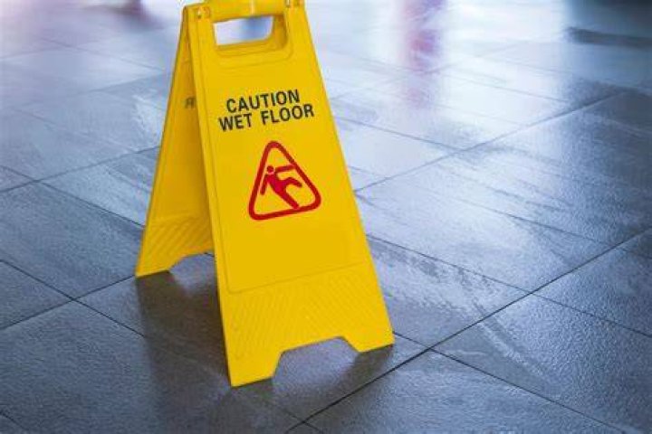 Which is correct slippery or slippy?