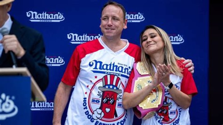 Who is joey chestnut's girlfriend?