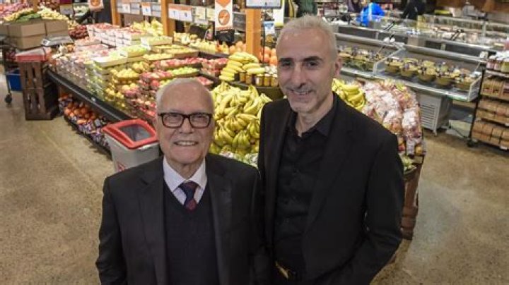 Who owns pasadena foodland?