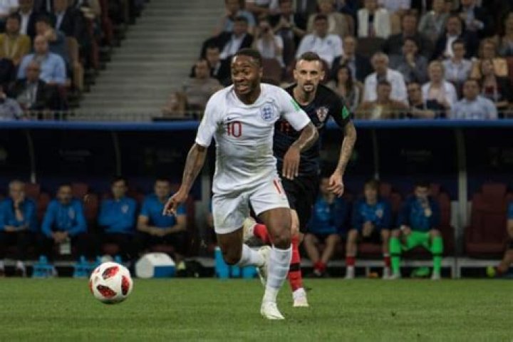 Who play for england?