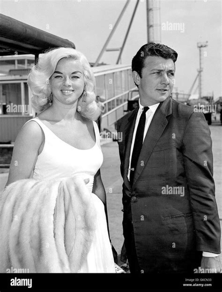Who was diana dors married to?